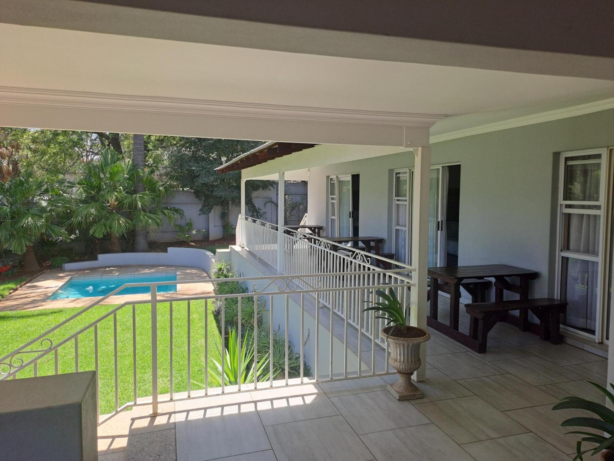 8 On Acacia Guesthouse Bedfordview Exteriér fotografie