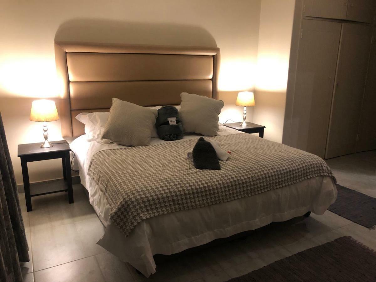 8 On Acacia Guesthouse Bedfordview Exteriér fotografie