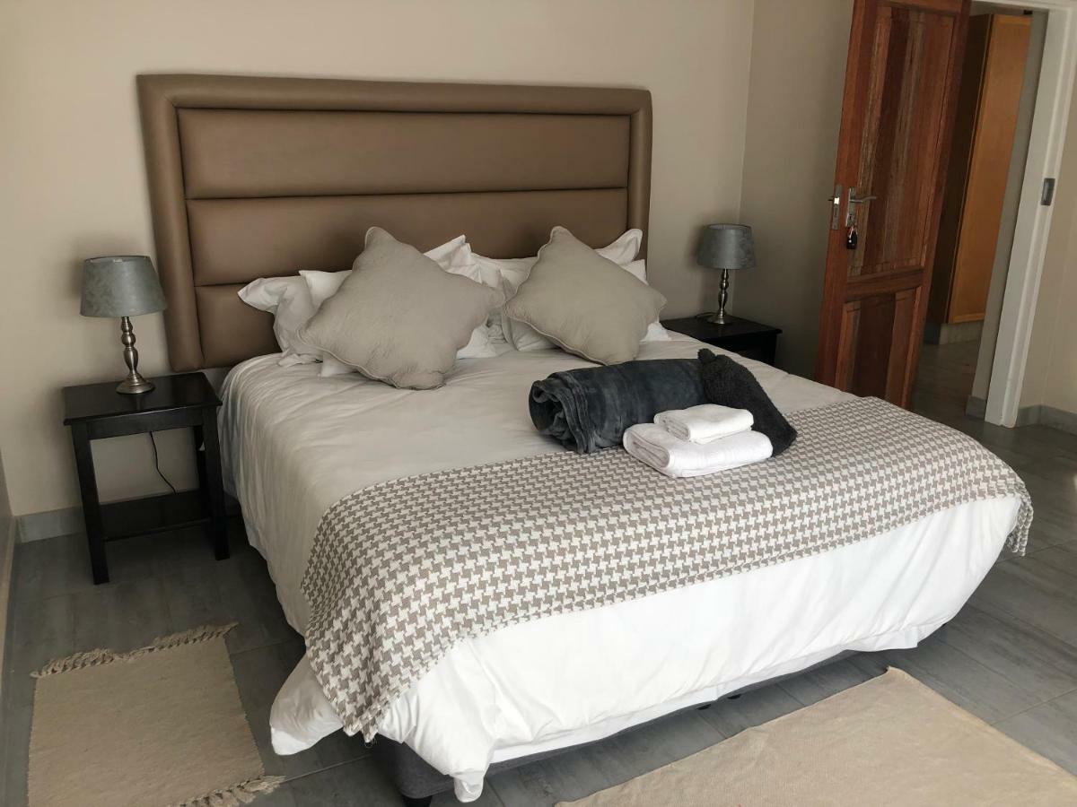 8 On Acacia Guesthouse Bedfordview Exteriér fotografie